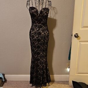 VENUS Black Strapless Lace Dress